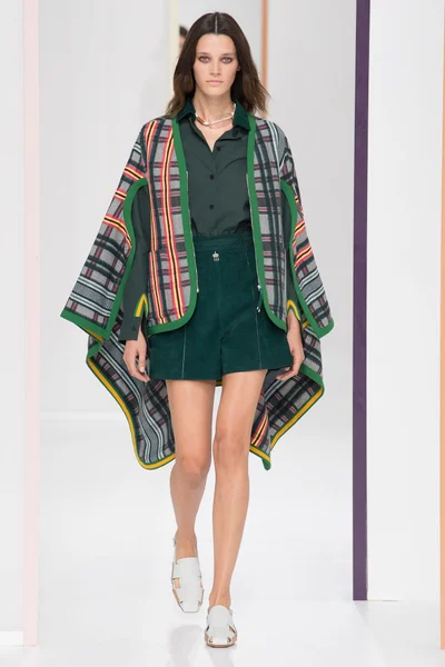 Look 1